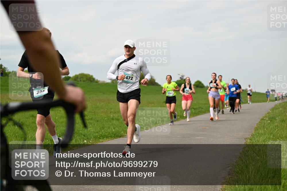 10.05.2026 - 8. Wedeler Halbmarathon Dr. Thomas Lammeyer http://msf.ph/oto/9699279 10.05.2026 11:36:38 Laufen 235, 472, 1047 meine-sportfotos.de