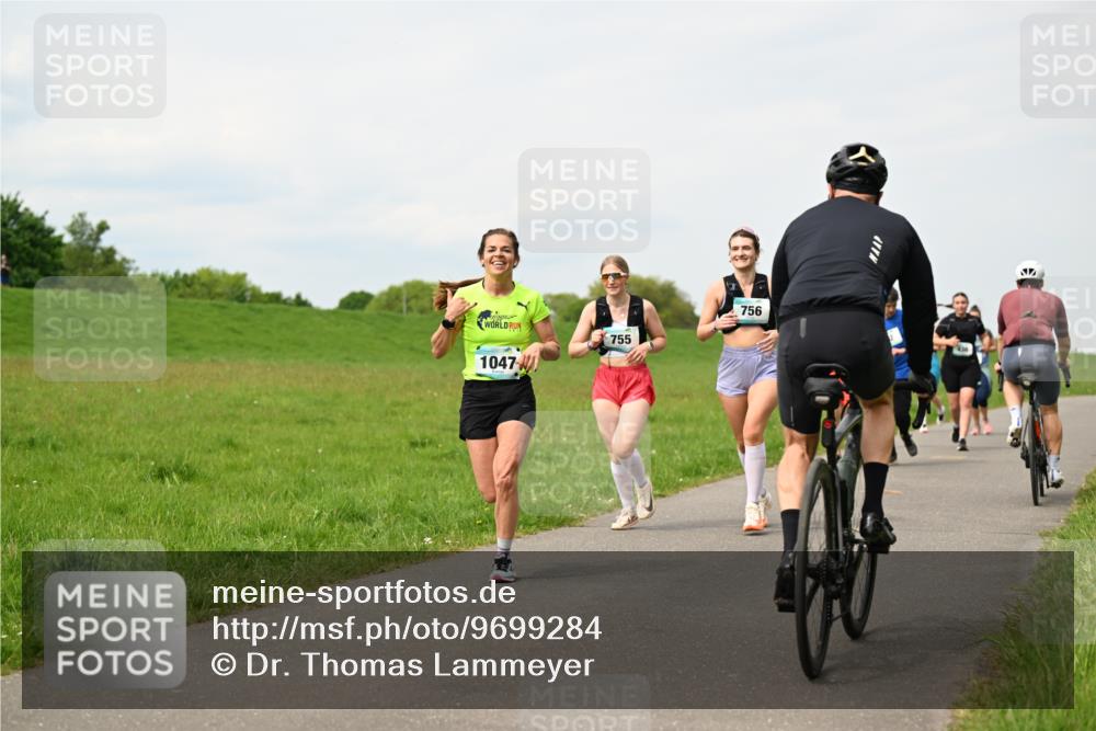 10.05.2026 - 8. Wedeler Halbmarathon Dr. Thomas Lammeyer http://msf.ph/oto/9699284 10.05.2026 11:36:40 Laufen 1047, 756, 755 meine-sportfotos.de