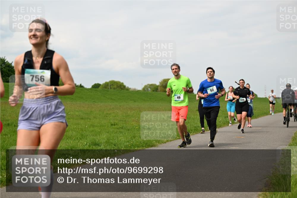 10.05.2026 - 8. Wedeler Halbmarathon Dr. Thomas Lammeyer http://msf.ph/oto/9699298 10.05.2026 11:36:43 Laufen 756, 436 meine-sportfotos.de