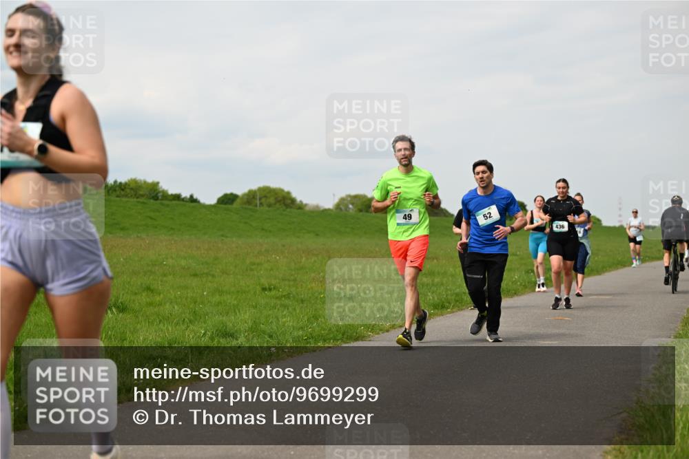 10.05.2026 - 8. Wedeler Halbmarathon Dr. Thomas Lammeyer http://msf.ph/oto/9699299 10.05.2026 11:36:43 Laufen 436 meine-sportfotos.de