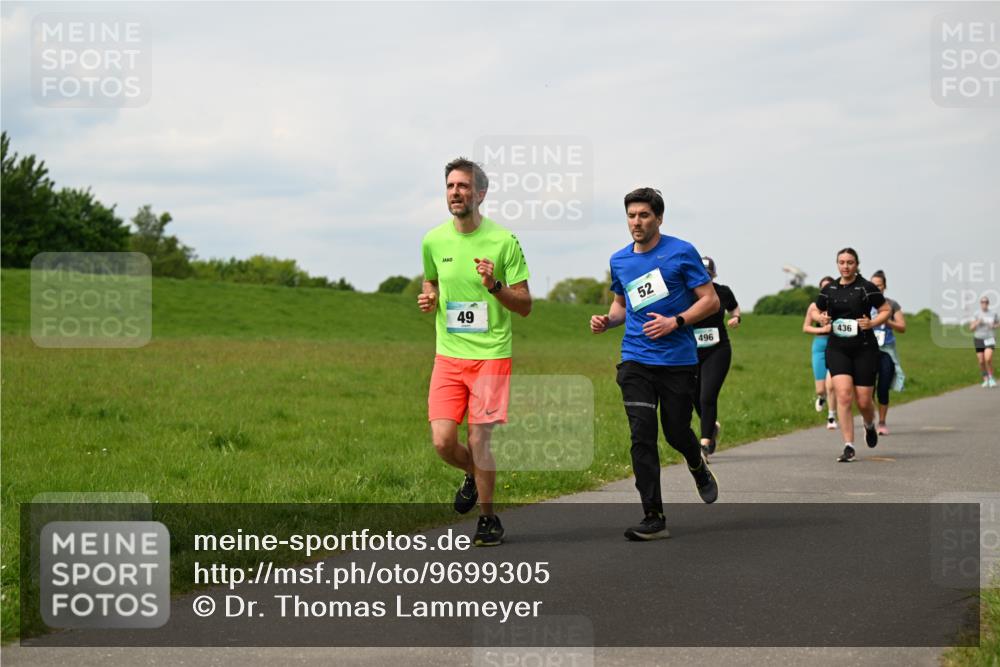 10.05.2026 - 8. Wedeler Halbmarathon Dr. Thomas Lammeyer http://msf.ph/oto/9699305 10.05.2026 11:36:44 Laufen 496, 436 meine-sportfotos.de
