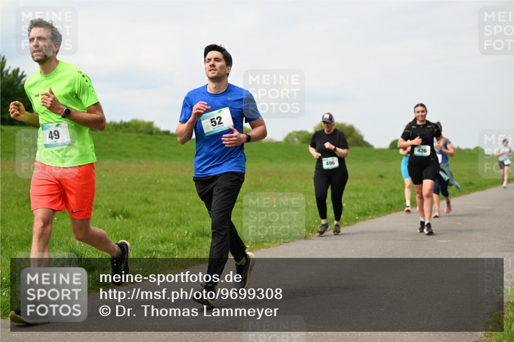 10.05.2026 - 8. Wedeler Halbmarathon Dr. Thomas Lammeyer http://msf.ph/oto/9699308 10.05.2026 11:36:45 Laufen 496, 436 meine-sportfotos.de