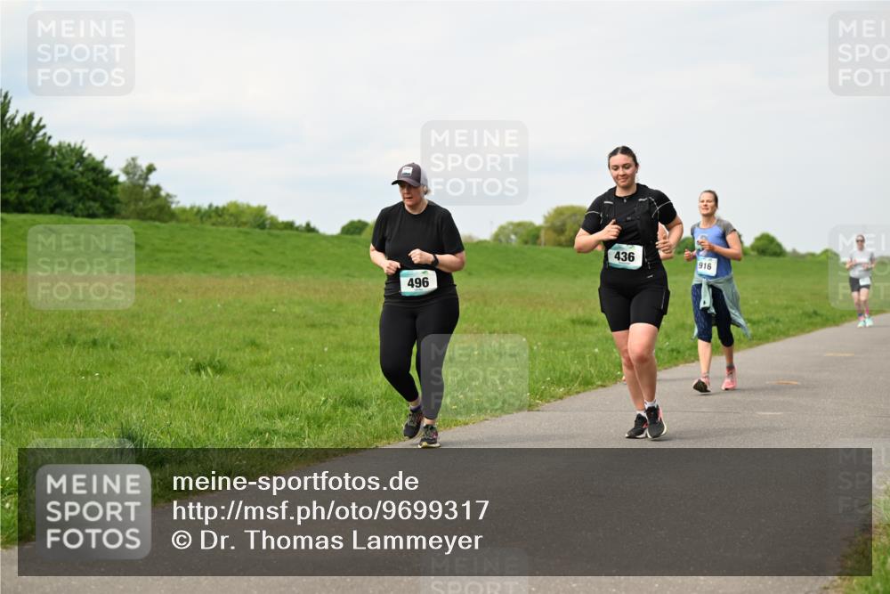 10.05.2026 - 8. Wedeler Halbmarathon Dr. Thomas Lammeyer http://msf.ph/oto/9699317 10.05.2026 11:36:46 Laufen 436, 916, 496 meine-sportfotos.de