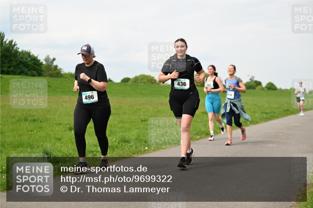 10.05.2026 - 8. Wedeler Halbmarathon Dr. Thomas Lammeyer http://msf.ph/oto/9699322 10.05.2026 11:36:47 Laufen 436, 787, 916, 496 meine-sportfotos.de