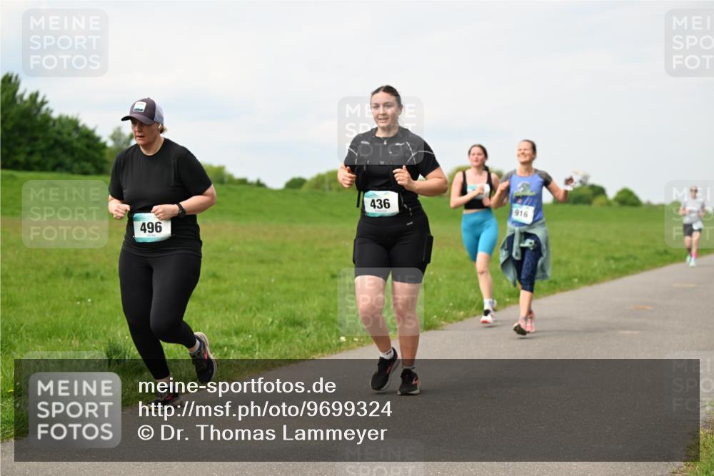 10.05.2026 - 8. Wedeler Halbmarathon Dr. Thomas Lammeyer http://msf.ph/oto/9699324 10.05.2026 11:36:47 Laufen 496, 436, 916 meine-sportfotos.de