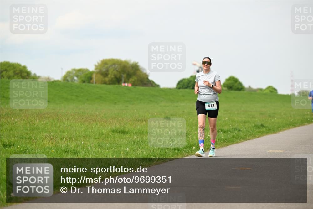 10.05.2026 - 8. Wedeler Halbmarathon Dr. Thomas Lammeyer http://msf.ph/oto/9699351 10.05.2026 11:36:52 Laufen 413 meine-sportfotos.de