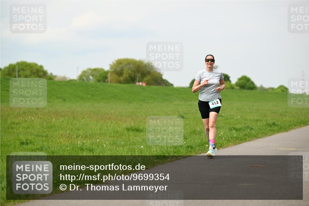 10.05.2026 - 8. Wedeler Halbmarathon Dr. Thomas Lammeyer http://msf.ph/oto/9699354 10.05.2026 11:36:52 Laufen 413 meine-sportfotos.de