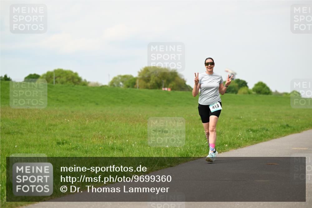 10.05.2026 - 8. Wedeler Halbmarathon Dr. Thomas Lammeyer http://msf.ph/oto/9699360 10.05.2026 11:36:53 Laufen 413 meine-sportfotos.de