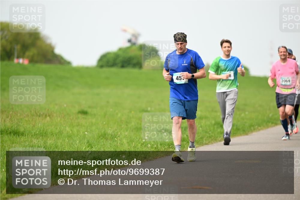 10.05.2026 - 8. Wedeler Halbmarathon Dr. Thomas Lammeyer http://msf.ph/oto/9699387 10.05.2026 11:37:02 Laufen 2069 meine-sportfotos.de