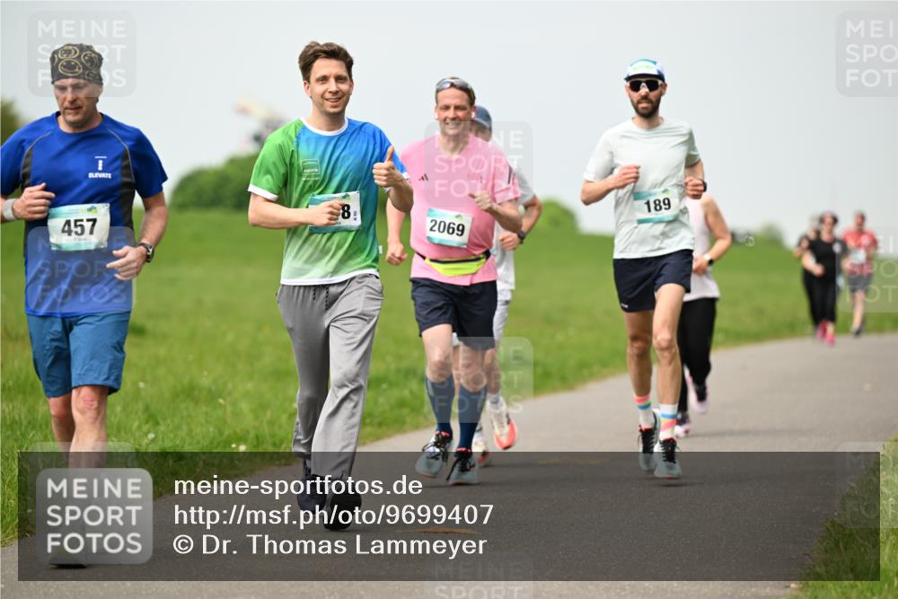 10.05.2026 - 8. Wedeler Halbmarathon Dr. Thomas Lammeyer http://msf.ph/oto/9699407 10.05.2026 11:37:05 Laufen 457, 189, 2069 meine-sportfotos.de