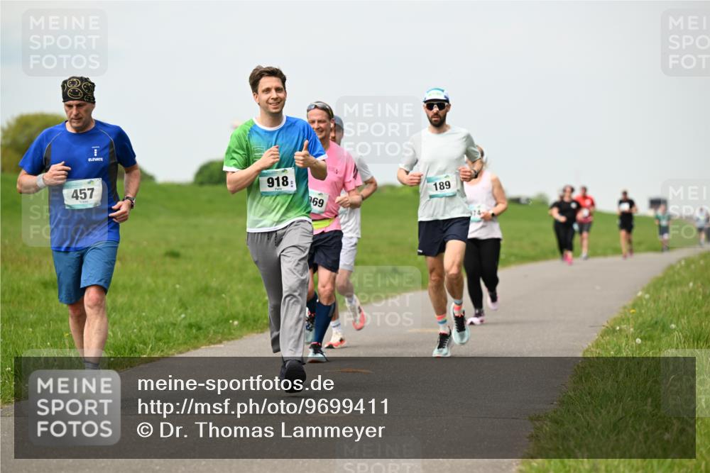 10.05.2026 - 8. Wedeler Halbmarathon Dr. Thomas Lammeyer http://msf.ph/oto/9699411 10.05.2026 11:37:06 Laufen 457, 918, 189 meine-sportfotos.de