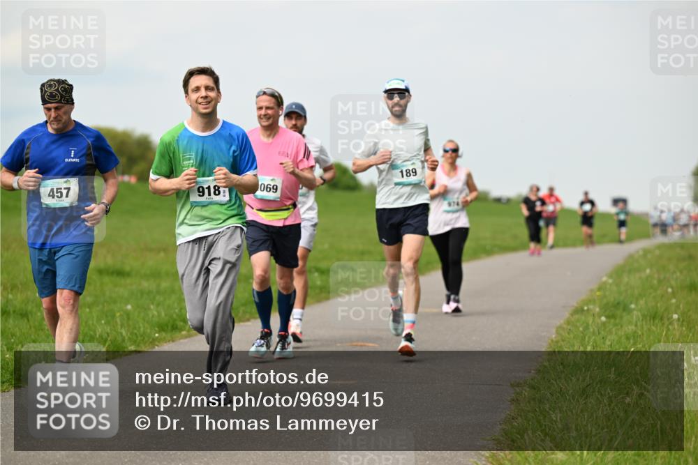 10.05.2026 - 8. Wedeler Halbmarathon Dr. Thomas Lammeyer http://msf.ph/oto/9699415 10.05.2026 11:37:07 Laufen 457, 918, 069, 189 meine-sportfotos.de