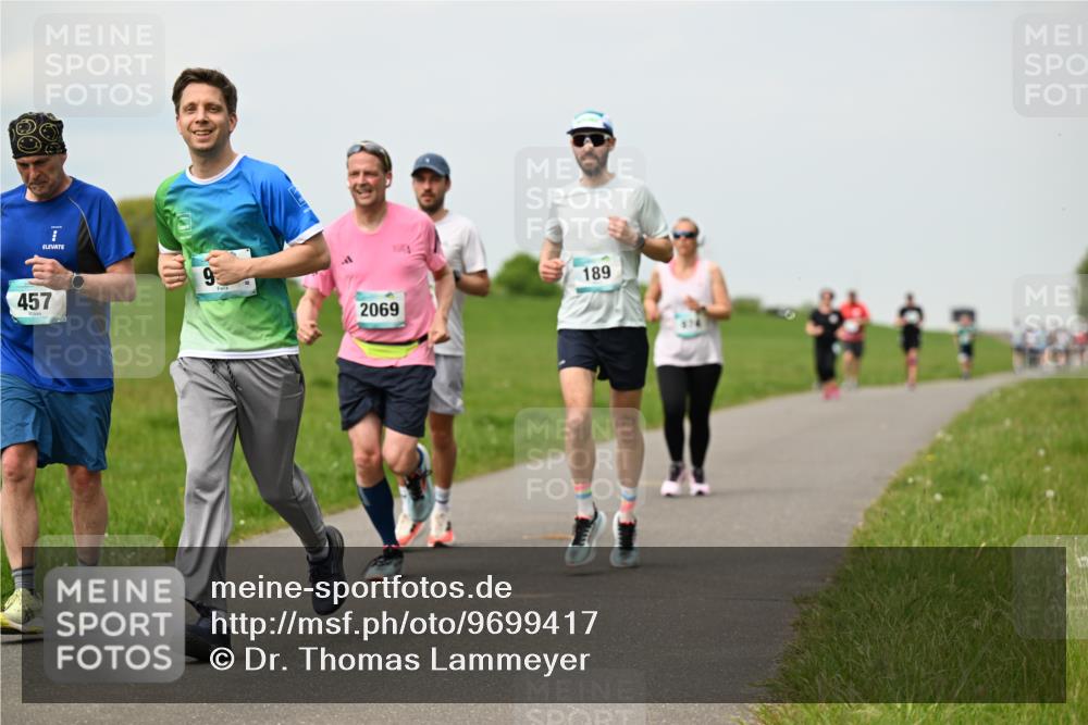 10.05.2026 - 8. Wedeler Halbmarathon Dr. Thomas Lammeyer http://msf.ph/oto/9699417 10.05.2026 11:37:07 Laufen 457, 2069, 189 meine-sportfotos.de
