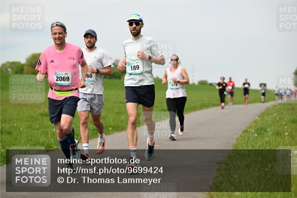 10.05.2026 - 8. Wedeler Halbmarathon Dr. Thomas Lammeyer http://msf.ph/oto/9699424 10.05.2026 11:37:08 Laufen 2069, 189, 974 meine-sportfotos.de