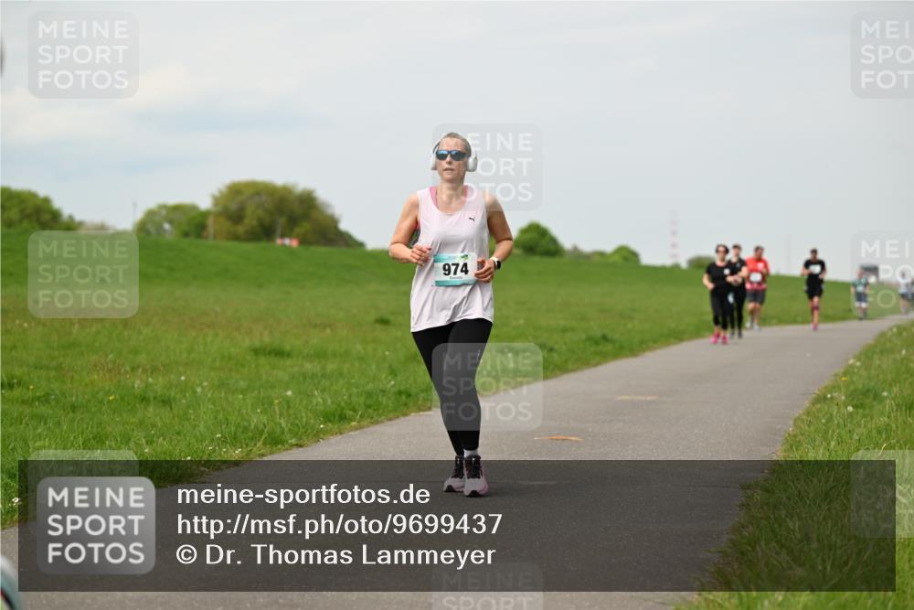 10.05.2026 - 8. Wedeler Halbmarathon Dr. Thomas Lammeyer http://msf.ph/oto/9699437 10.05.2026 11:37:10 Laufen 974 meine-sportfotos.de