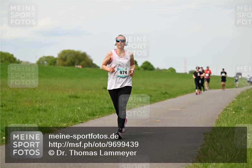 10.05.2026 - 8. Wedeler Halbmarathon Dr. Thomas Lammeyer http://msf.ph/oto/9699439 10.05.2026 11:37:10 Laufen 974 meine-sportfotos.de