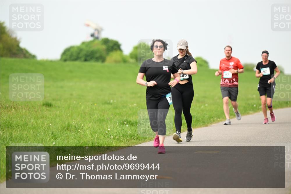10.05.2026 - 8. Wedeler Halbmarathon Dr. Thomas Lammeyer http://msf.ph/oto/9699444 10.05.2026 11:37:17 Laufen 205 meine-sportfotos.de