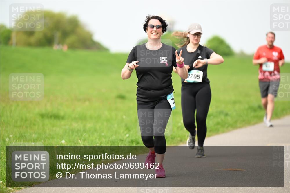 10.05.2026 - 8. Wedeler Halbmarathon Dr. Thomas Lammeyer http://msf.ph/oto/9699462 10.05.2026 11:37:20 Laufen 2205 meine-sportfotos.de