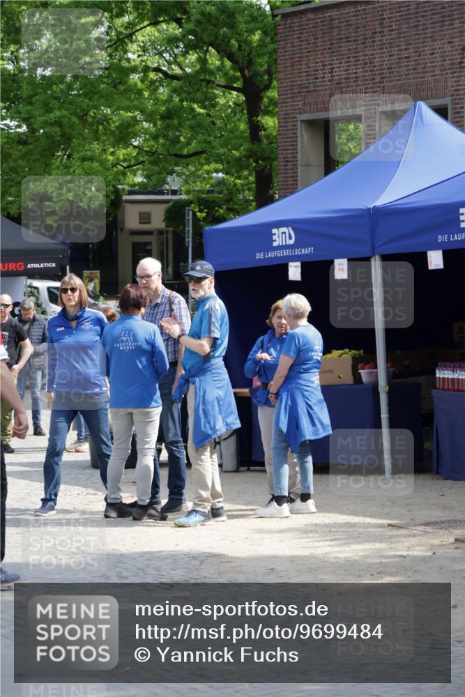 10.05.2026 - 8. Wedeler Halbmarathon Yannick Fuchs http://msf.ph/oto/9699484 10.05.2026 11:08:52 Ziel  meine-sportfotos.de