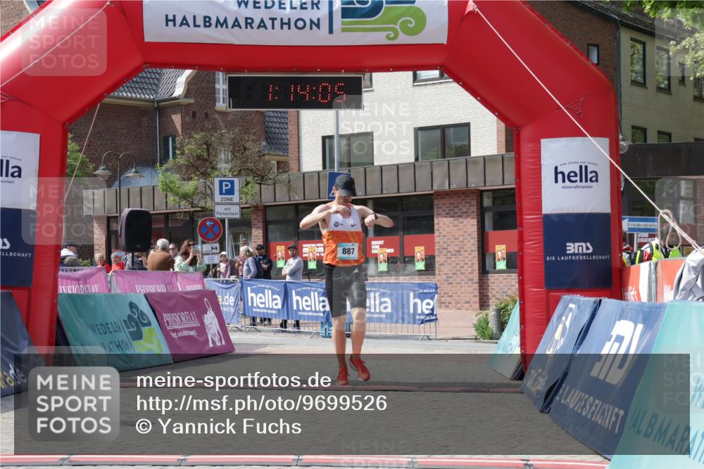 10.05.2026 - 8. Wedeler Halbmarathon Yannick Fuchs http://msf.ph/oto/9699526 10.05.2026 11:14:04 Ziel 887 meine-sportfotos.de