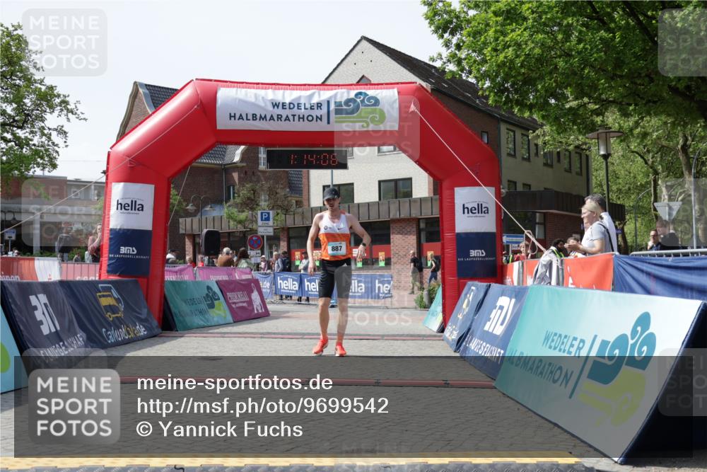 10.05.2026 - 8. Wedeler Halbmarathon Yannick Fuchs http://msf.ph/oto/9699542 10.05.2026 11:14:06 Ziel 887 meine-sportfotos.de