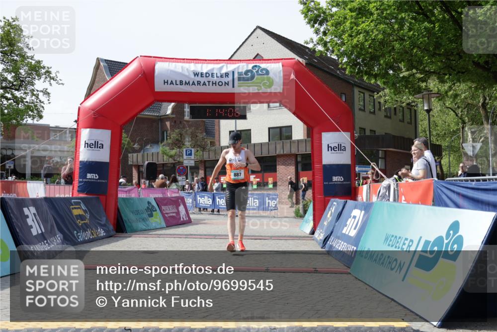 10.05.2026 - 8. Wedeler Halbmarathon Yannick Fuchs http://msf.ph/oto/9699545 10.05.2026 11:14:06 Ziel 887 meine-sportfotos.de