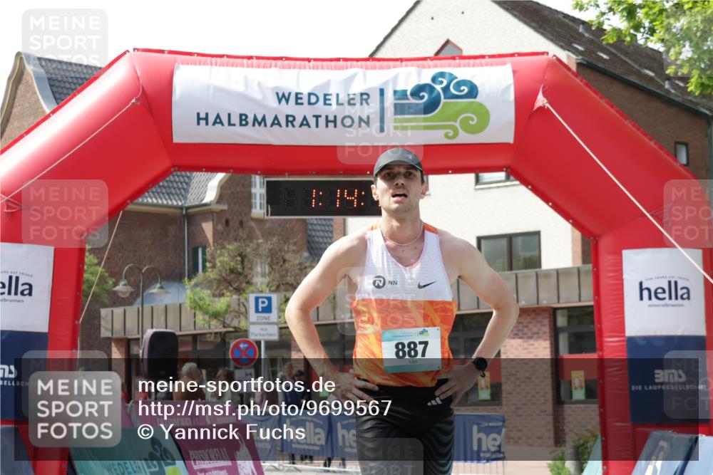 10.05.2026 - 8. Wedeler Halbmarathon Yannick Fuchs http://msf.ph/oto/9699567 10.05.2026 11:14:10 Ziel 887 meine-sportfotos.de