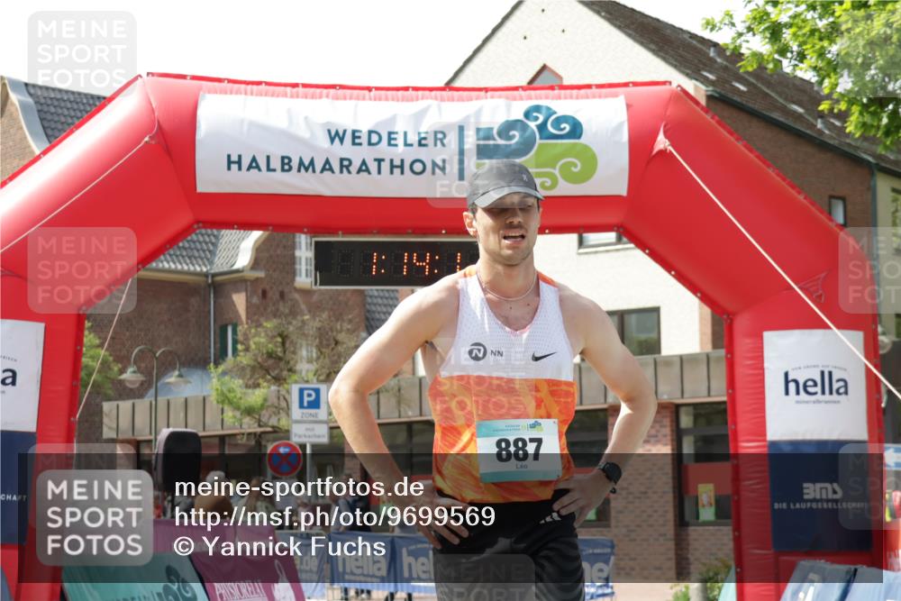 10.05.2026 - 8. Wedeler Halbmarathon Yannick Fuchs http://msf.ph/oto/9699569 10.05.2026 11:14:10 Ziel 887 meine-sportfotos.de