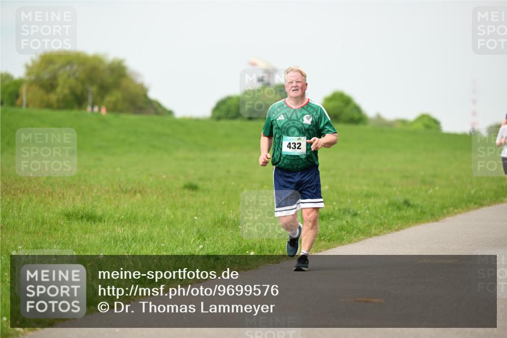 10.05.2026 - 8. Wedeler Halbmarathon Dr. Thomas Lammeyer http://msf.ph/oto/9699576 10.05.2026 11:37:34 Laufen 432 meine-sportfotos.de