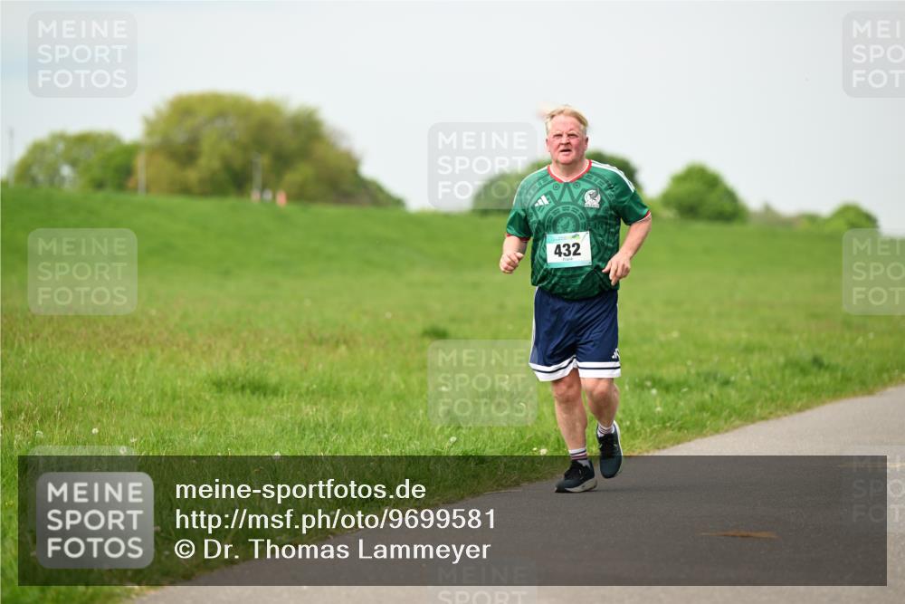 10.05.2026 - 8. Wedeler Halbmarathon Dr. Thomas Lammeyer http://msf.ph/oto/9699581 10.05.2026 11:37:34 Laufen 432 meine-sportfotos.de