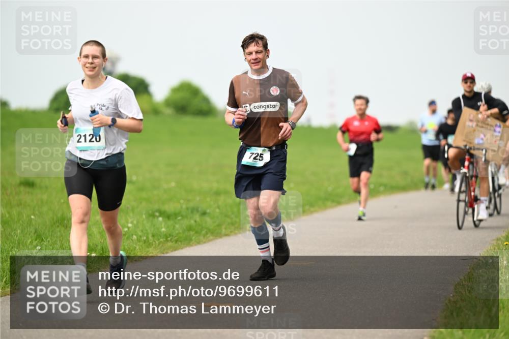 10.05.2026 - 8. Wedeler Halbmarathon Dr. Thomas Lammeyer http://msf.ph/oto/9699611 10.05.2026 11:37:40 Laufen 2120, 725 meine-sportfotos.de