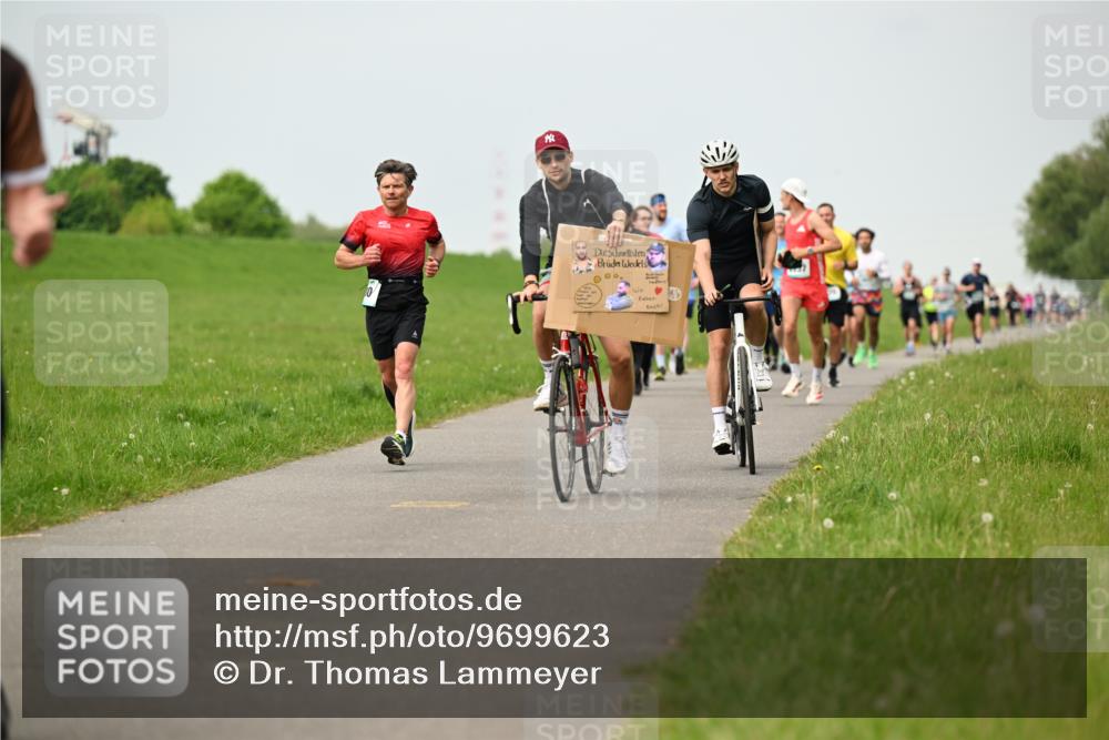 10.05.2026 - 8. Wedeler Halbmarathon Dr. Thomas Lammeyer http://msf.ph/oto/9699623 10.05.2026 11:37:43 Laufen  meine-sportfotos.de