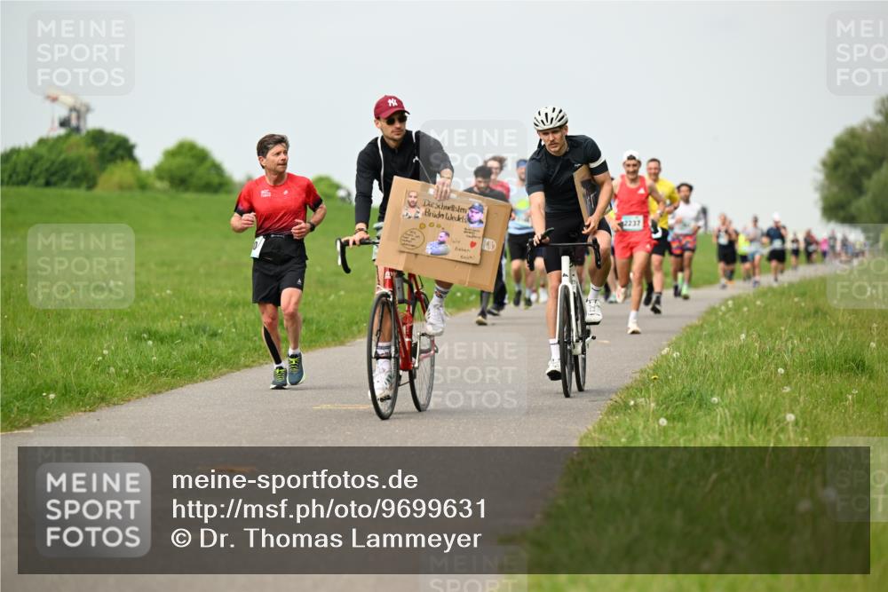 10.05.2026 - 8. Wedeler Halbmarathon Dr. Thomas Lammeyer http://msf.ph/oto/9699631 10.05.2026 11:37:43 Laufen 000, 2237 meine-sportfotos.de