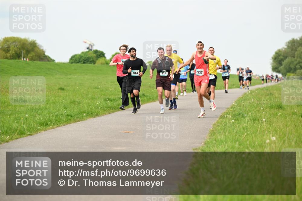 10.05.2026 - 8. Wedeler Halbmarathon Dr. Thomas Lammeyer http://msf.ph/oto/9699636 10.05.2026 11:37:48 Laufen 914, 719, 2237, 370 meine-sportfotos.de