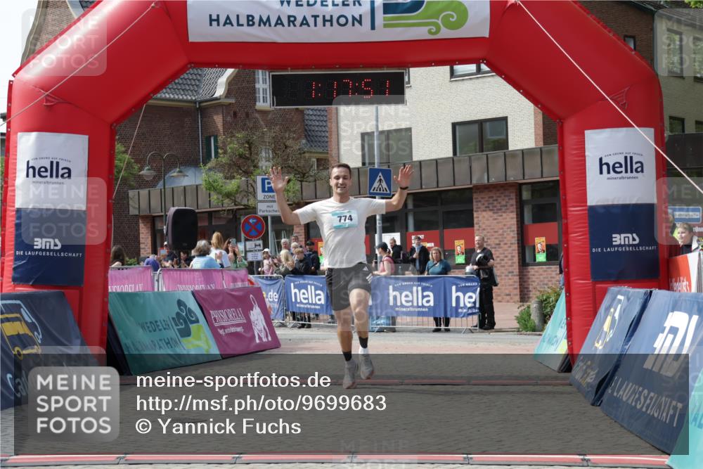 10.05.2026 - 8. Wedeler Halbmarathon Yannick Fuchs http://msf.ph/oto/9699683 10.05.2026 11:17:51 Ziel 774, 2246 meine-sportfotos.de