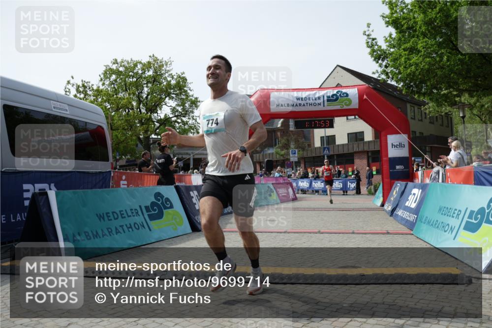 10.05.2026 - 8. Wedeler Halbmarathon Yannick Fuchs http://msf.ph/oto/9699714 10.05.2026 11:17:53 Ziel 774, 2246 meine-sportfotos.de