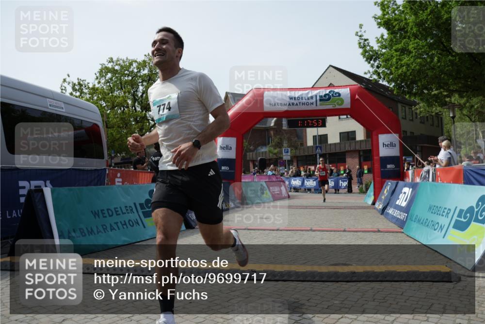10.05.2026 - 8. Wedeler Halbmarathon Yannick Fuchs http://msf.ph/oto/9699717 10.05.2026 11:17:53 Ziel 774, 2246 meine-sportfotos.de