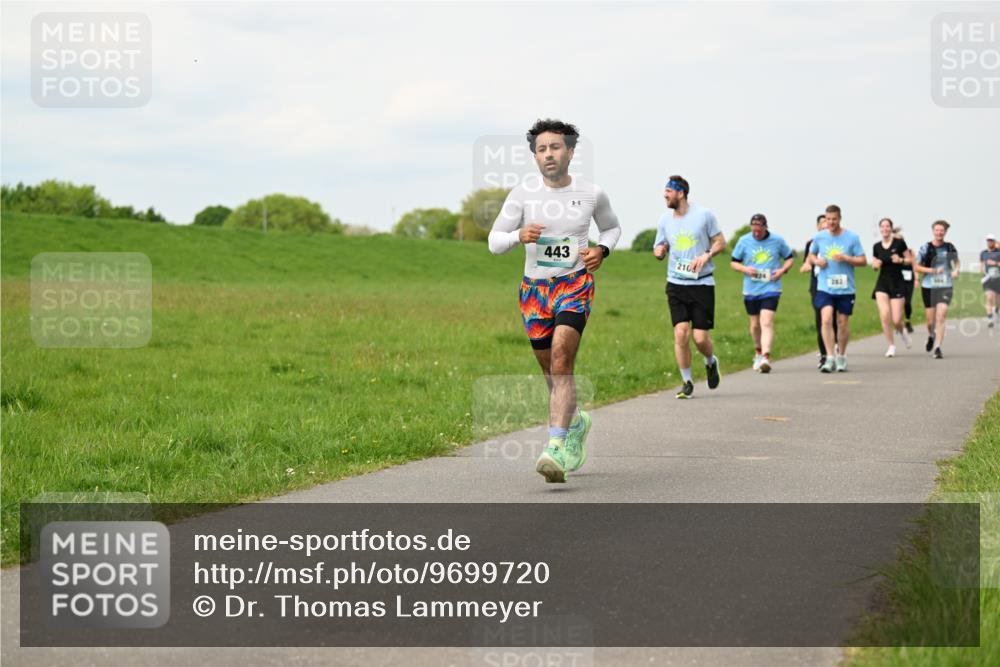 10.05.2026 - 8. Wedeler Halbmarathon Dr. Thomas Lammeyer http://msf.ph/oto/9699720 10.05.2026 11:37:57 Laufen 443, 210 meine-sportfotos.de