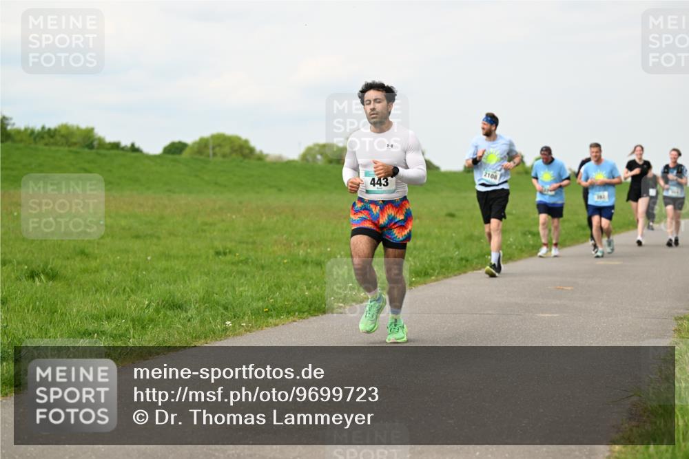 10.05.2026 - 8. Wedeler Halbmarathon Dr. Thomas Lammeyer http://msf.ph/oto/9699723 10.05.2026 11:37:57 Laufen 443, 2108 meine-sportfotos.de
