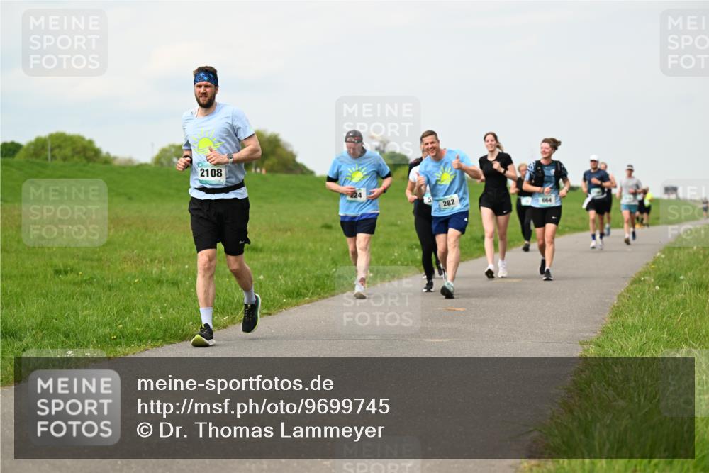 10.05.2026 - 8. Wedeler Halbmarathon Dr. Thomas Lammeyer http://msf.ph/oto/9699745 10.05.2026 11:38:00 Laufen 2108, 282 meine-sportfotos.de