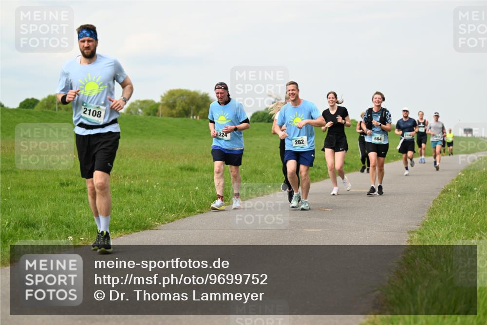10.05.2026 - 8. Wedeler Halbmarathon Dr. Thomas Lammeyer http://msf.ph/oto/9699752 10.05.2026 11:38:01 Laufen 2108, 224, 282, 664, 2106 meine-sportfotos.de