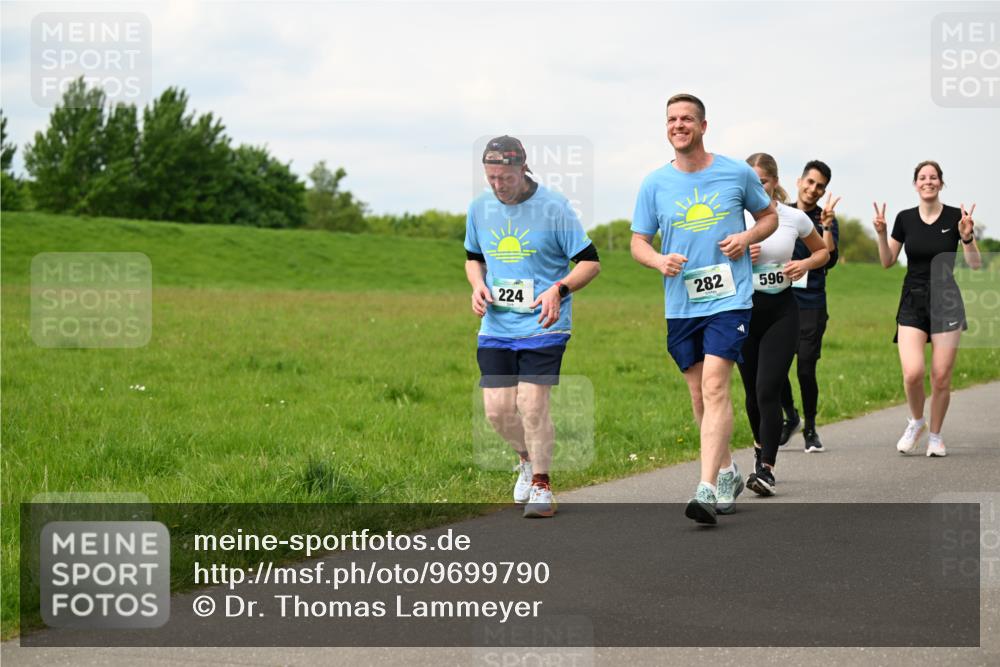 10.05.2026 - 8. Wedeler Halbmarathon Dr. Thomas Lammeyer http://msf.ph/oto/9699790 10.05.2026 11:38:04 Laufen 224, 282, 596 meine-sportfotos.de