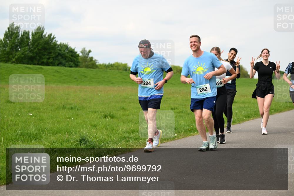 10.05.2026 - 8. Wedeler Halbmarathon Dr. Thomas Lammeyer http://msf.ph/oto/9699792 10.05.2026 11:38:04 Laufen 224, 282, 696 meine-sportfotos.de