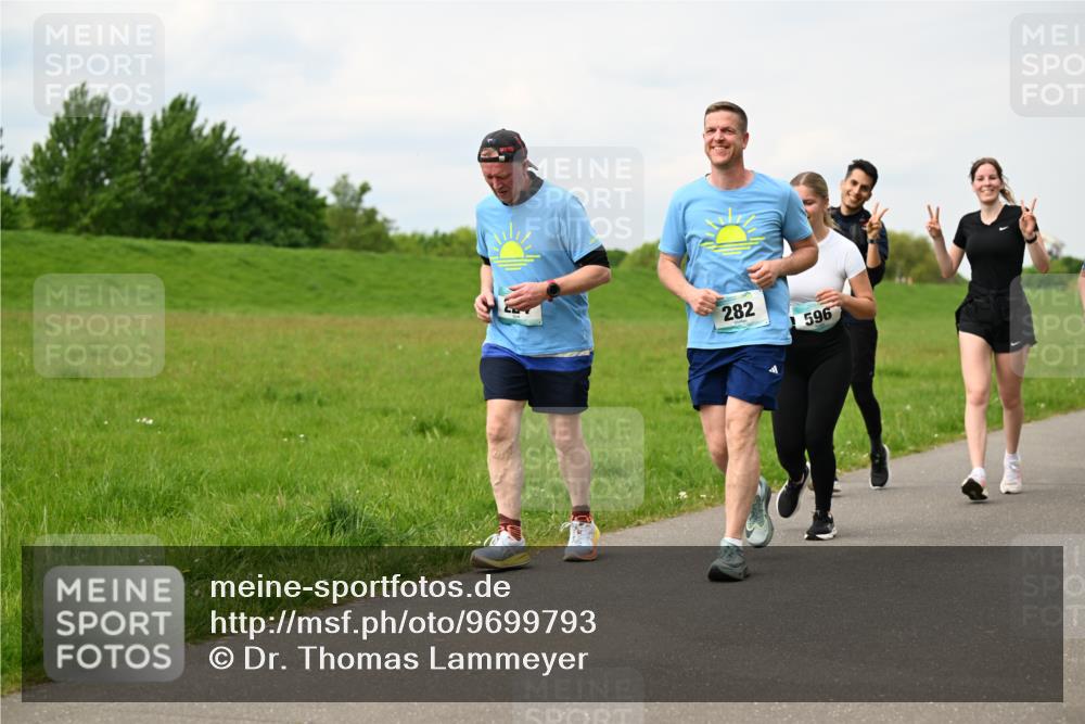 10.05.2026 - 8. Wedeler Halbmarathon Dr. Thomas Lammeyer http://msf.ph/oto/9699793 10.05.2026 11:38:04 Laufen 282, 596 meine-sportfotos.de