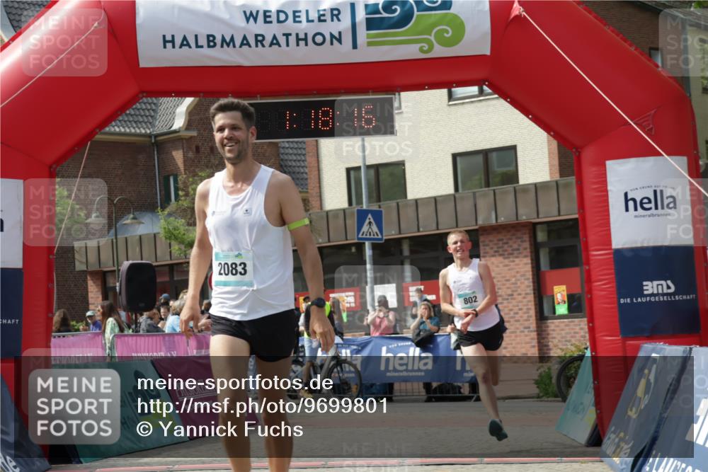 10.05.2026 - 8. Wedeler Halbmarathon Yannick Fuchs http://msf.ph/oto/9699801 10.05.2026 11:18:15 Ziel 802, 2083 meine-sportfotos.de