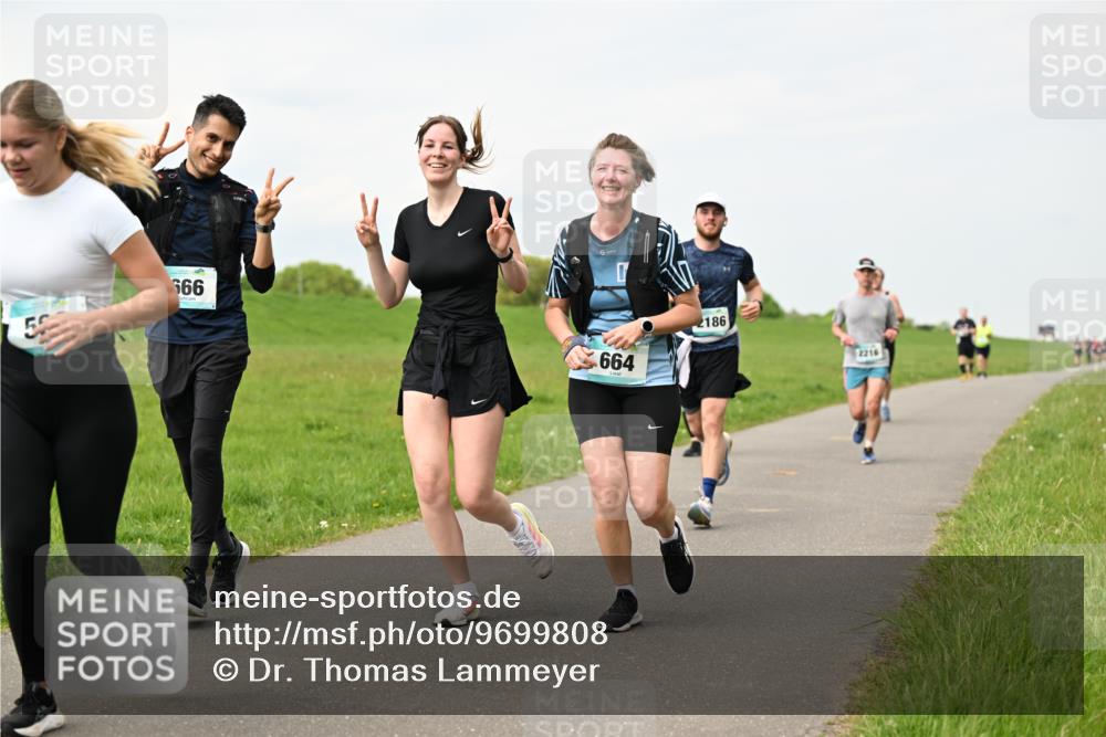 10.05.2026 - 8. Wedeler Halbmarathon Dr. Thomas Lammeyer http://msf.ph/oto/9699808 10.05.2026 11:38:06 Laufen 666, 664, 2186, 2216 meine-sportfotos.de