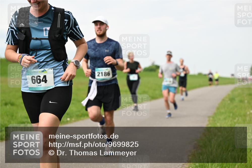 10.05.2026 - 8. Wedeler Halbmarathon Dr. Thomas Lammeyer http://msf.ph/oto/9699825 10.05.2026 11:38:08 Laufen 664, 2186 meine-sportfotos.de