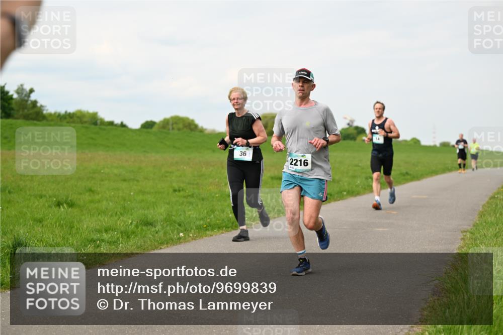 10.05.2026 - 8. Wedeler Halbmarathon Dr. Thomas Lammeyer http://msf.ph/oto/9699839 10.05.2026 11:38:09 Laufen 2216 meine-sportfotos.de
