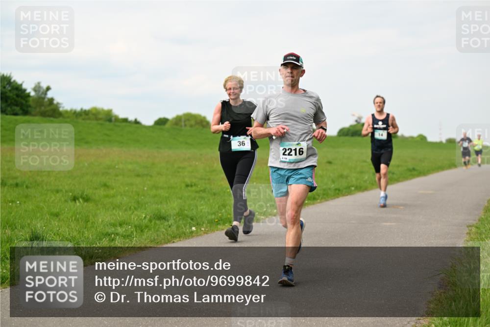 10.05.2026 - 8. Wedeler Halbmarathon Dr. Thomas Lammeyer http://msf.ph/oto/9699842 10.05.2026 11:38:09 Laufen 2216, 106 meine-sportfotos.de