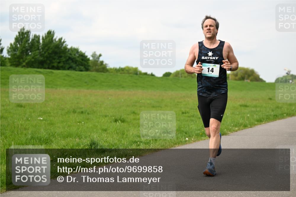 10.05.2026 - 8. Wedeler Halbmarathon Dr. Thomas Lammeyer http://msf.ph/oto/9699858 10.05.2026 11:38:12 Laufen  meine-sportfotos.de